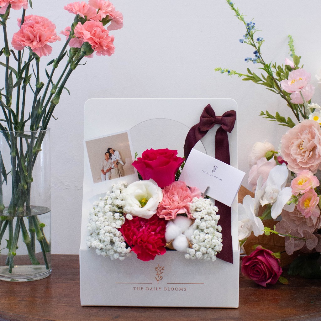 Fresh Flower Bloom Box Gift (Same Day Delivery) The Daily Blooms
