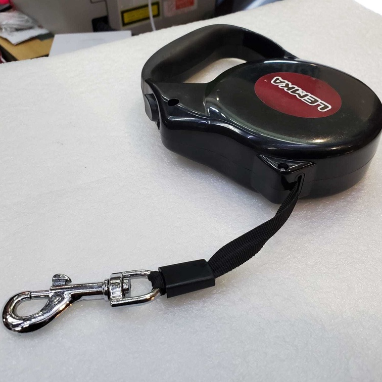 Picture of Lenka Retractable Dog Leash | Black | Easy Lock & Release Mechanism ...