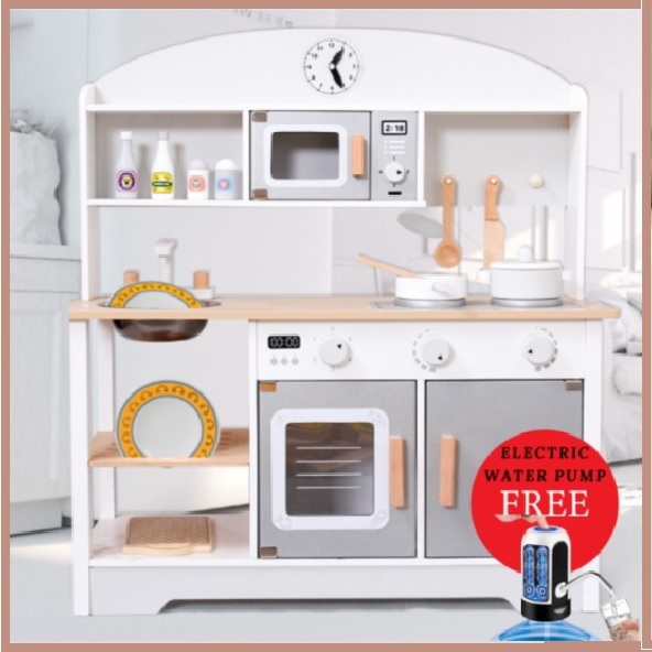 Large play kitchen 8 deals year old