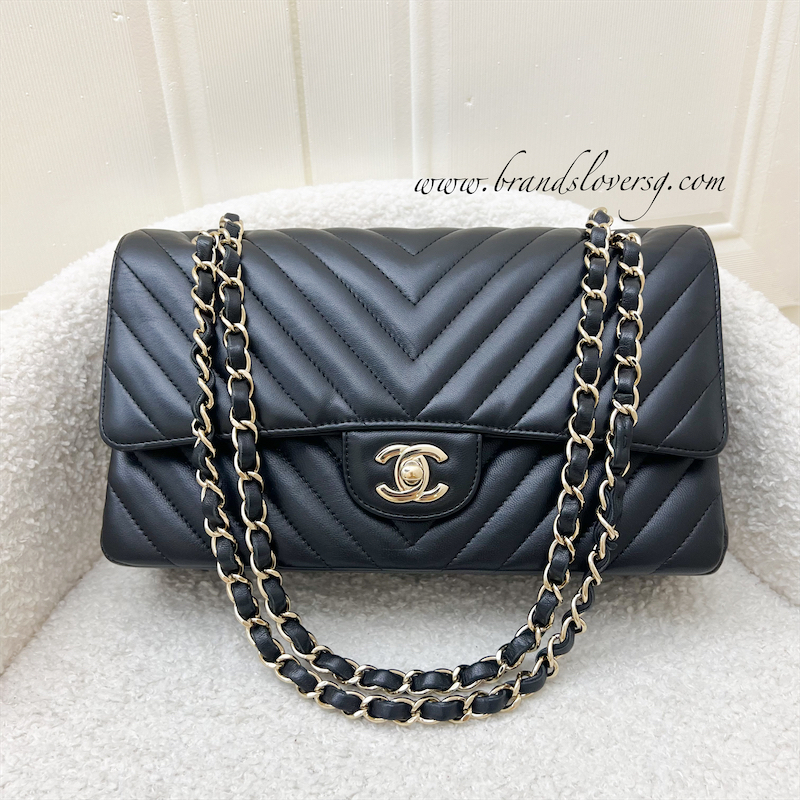 Pre loved Chanel Medium Classic Flap CF in Chevron Quilted Black Lambskin and LGHW Shopee Singapore