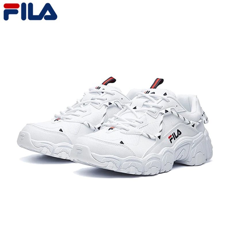 White fila hot sale running shoes