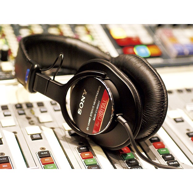 SONY MDR-CD900ST Monitor Headphones Sony Sealed Studio Wired
