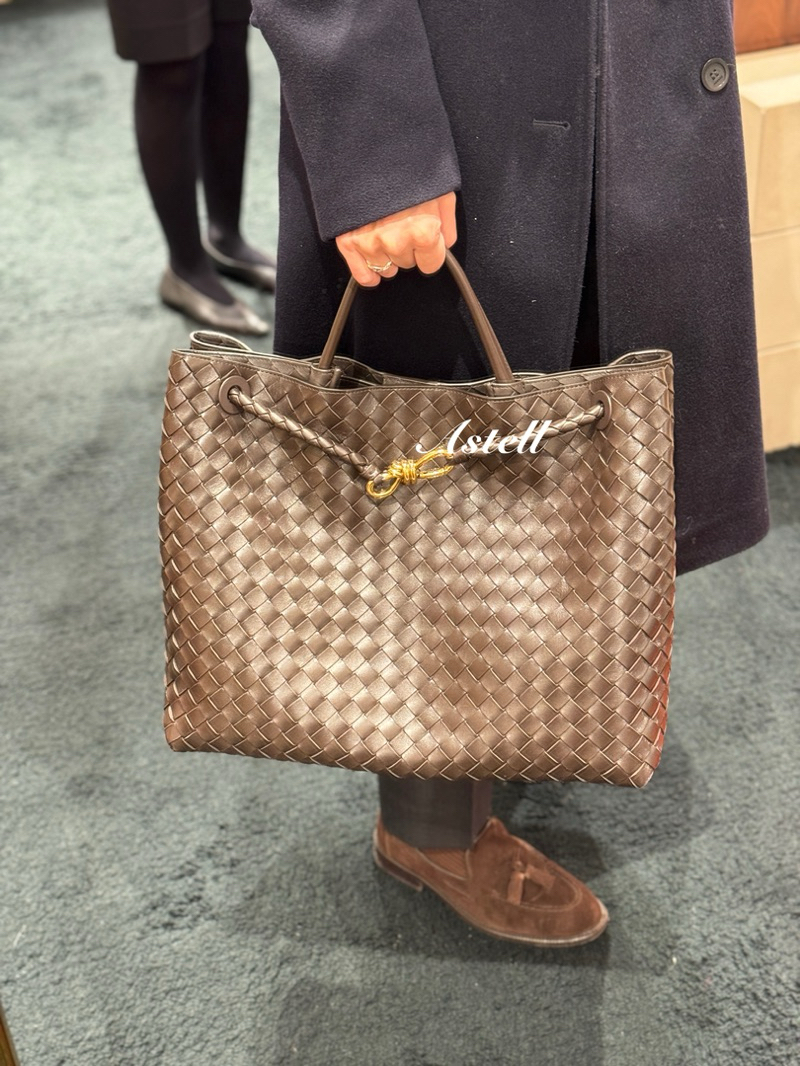 PRE ORDER BOTTEGA VENETA ANDIAMO LARGE