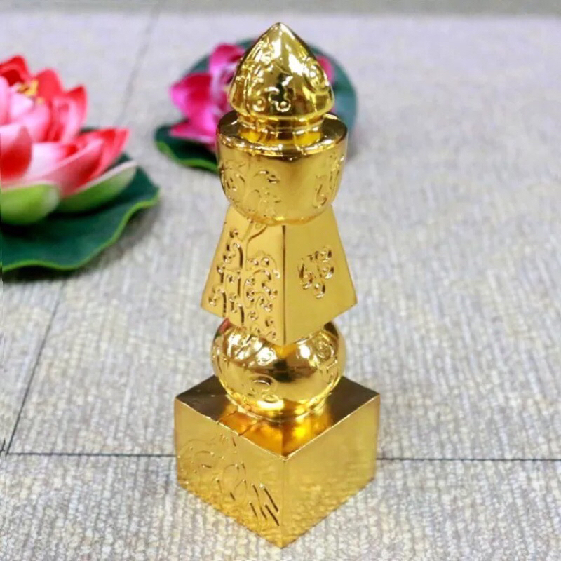 黄銅製　葡萄唐草文鎮 黄銅製 葡萄唐草文鎮 TANG SANCAI EXHIBITION 唐三彩 by MAYUYAMA & CO