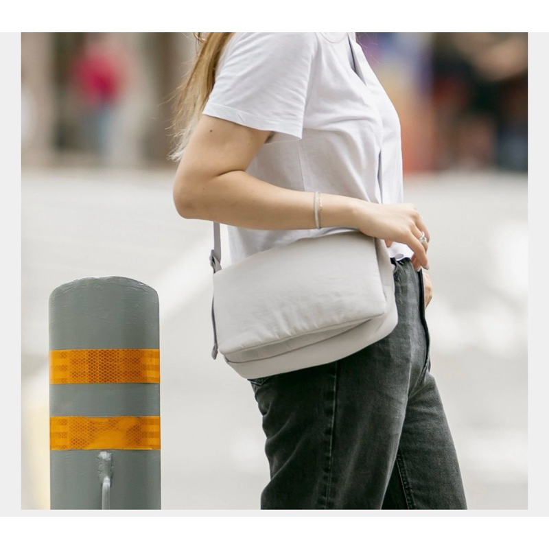Starbucks Pufflet Sling (Authentic) | Shopee Singapore