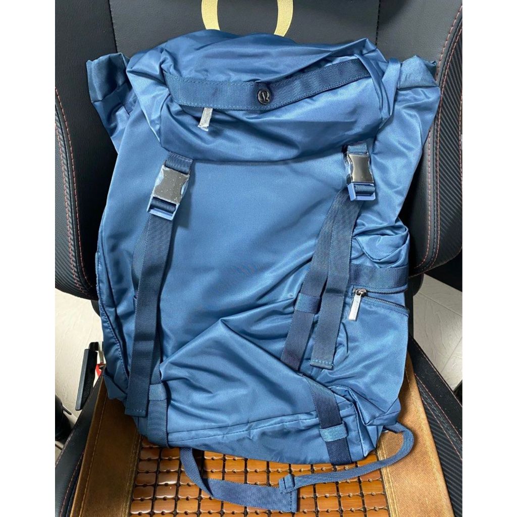 Lululemon on my level backpack best sale