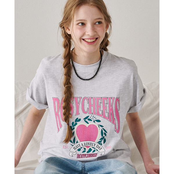 [RONRON] Tシャツ ROSY CHEEKS HEART LAUREL BASIC FIT (2color) MUSINSA | RONRON ROSY CHEEKS HEART LAUREL BASIC FIT T SHIRT PINK