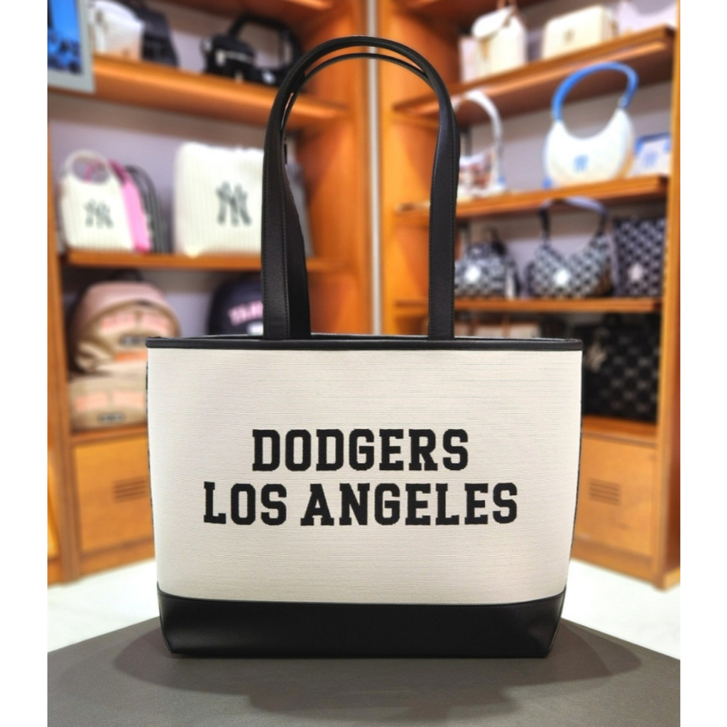 ☆韓国の人気☆【MLB】☆Varsity Jacquard Large Shopper Ba.g☆ ☆送料・関税込☆MLB☆Varsity Jacquard Large Shopper Bag