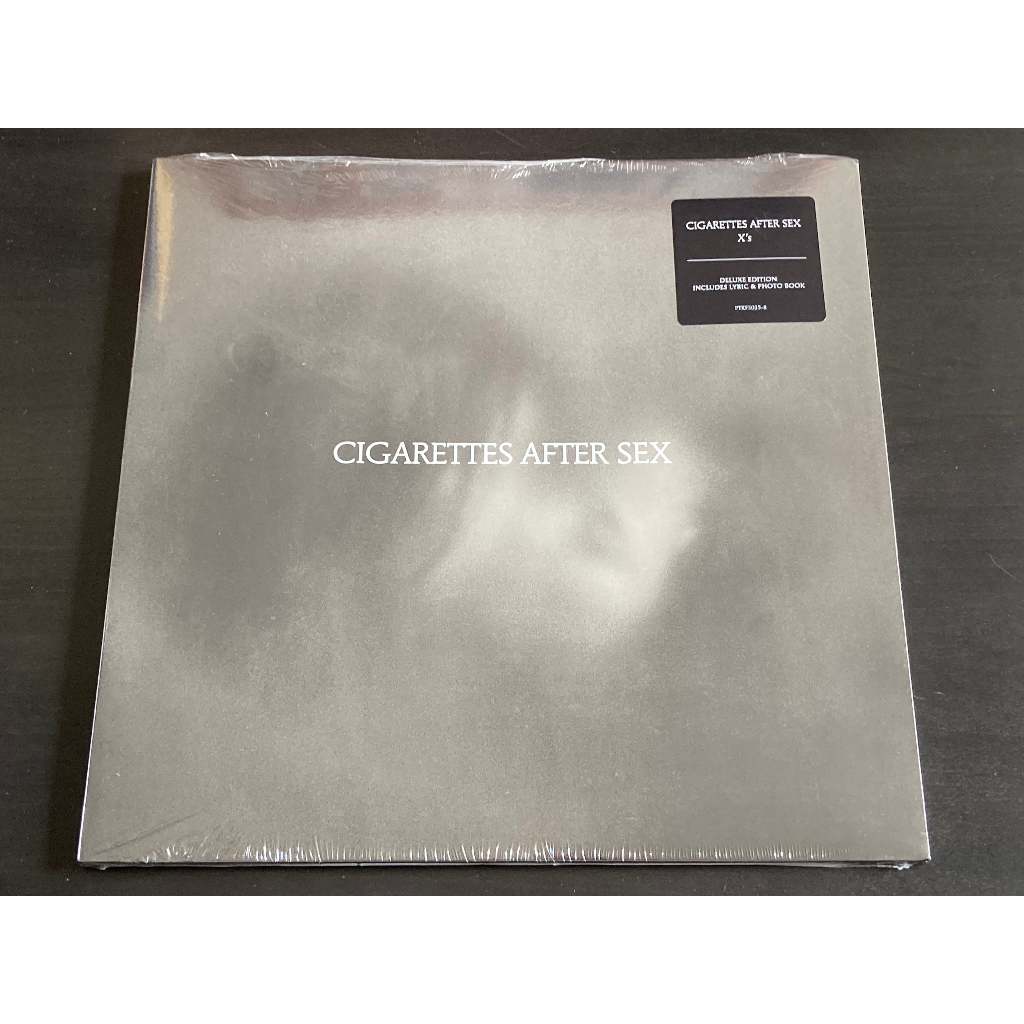 cigarette sleeve Cigarette rolling in a tee-shirt sleeve memory