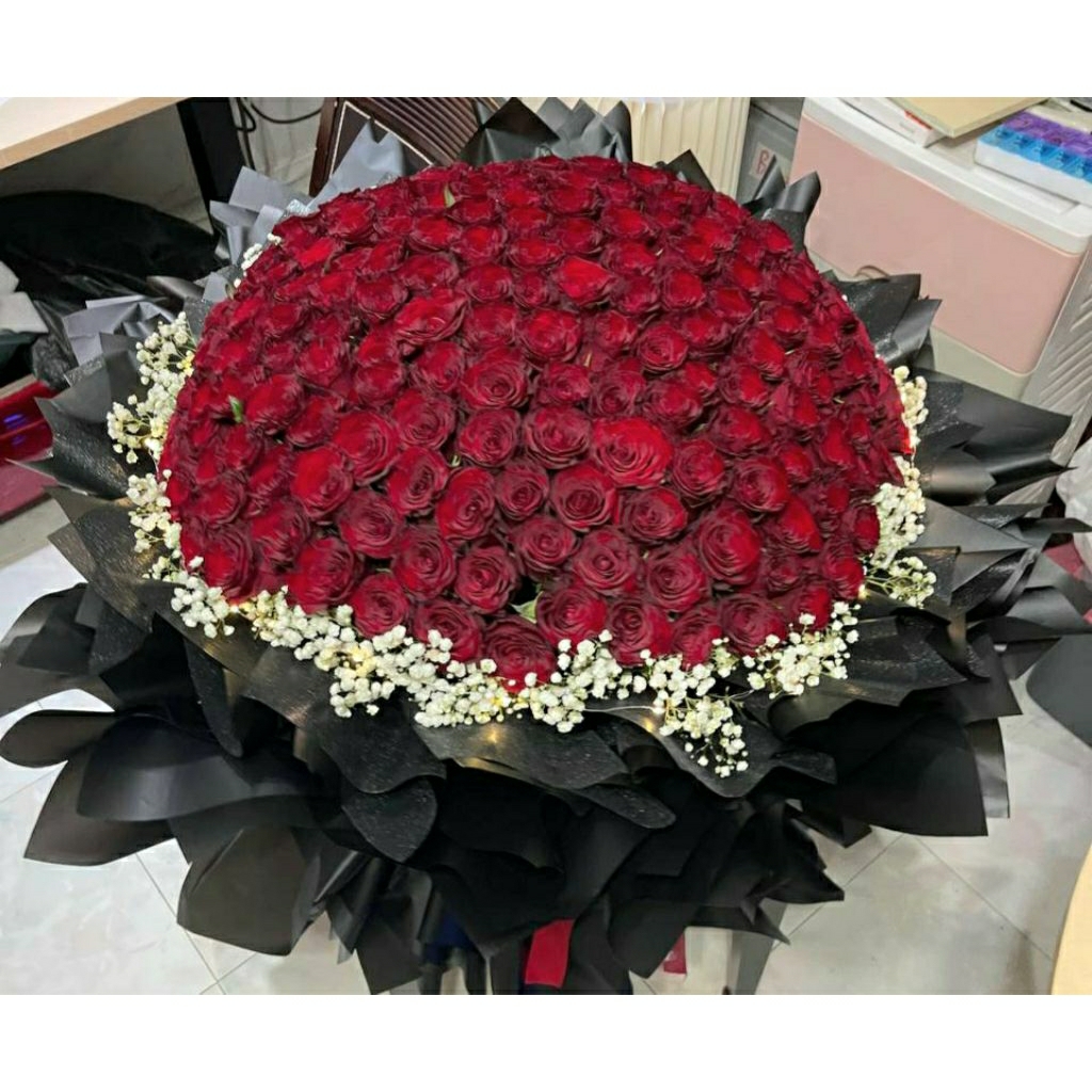 199 Stalks Red Roses Fresh Flower Bouquet | HUAMAMA | Shopee Singapore