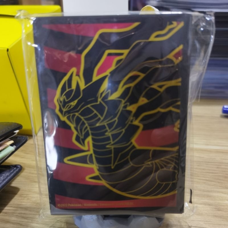 Pokemon TCG: Lost Origin Elite Trainer Box Card Sleeves - Giratina (65 ...