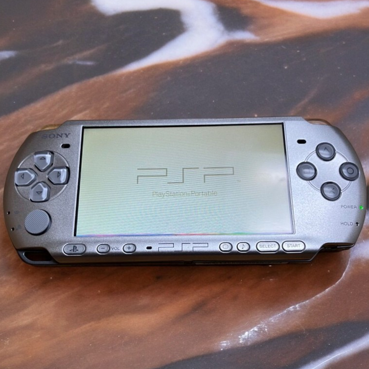 Sony PSP 1001 Console in Mystic Silver outlet with No Memory Stick