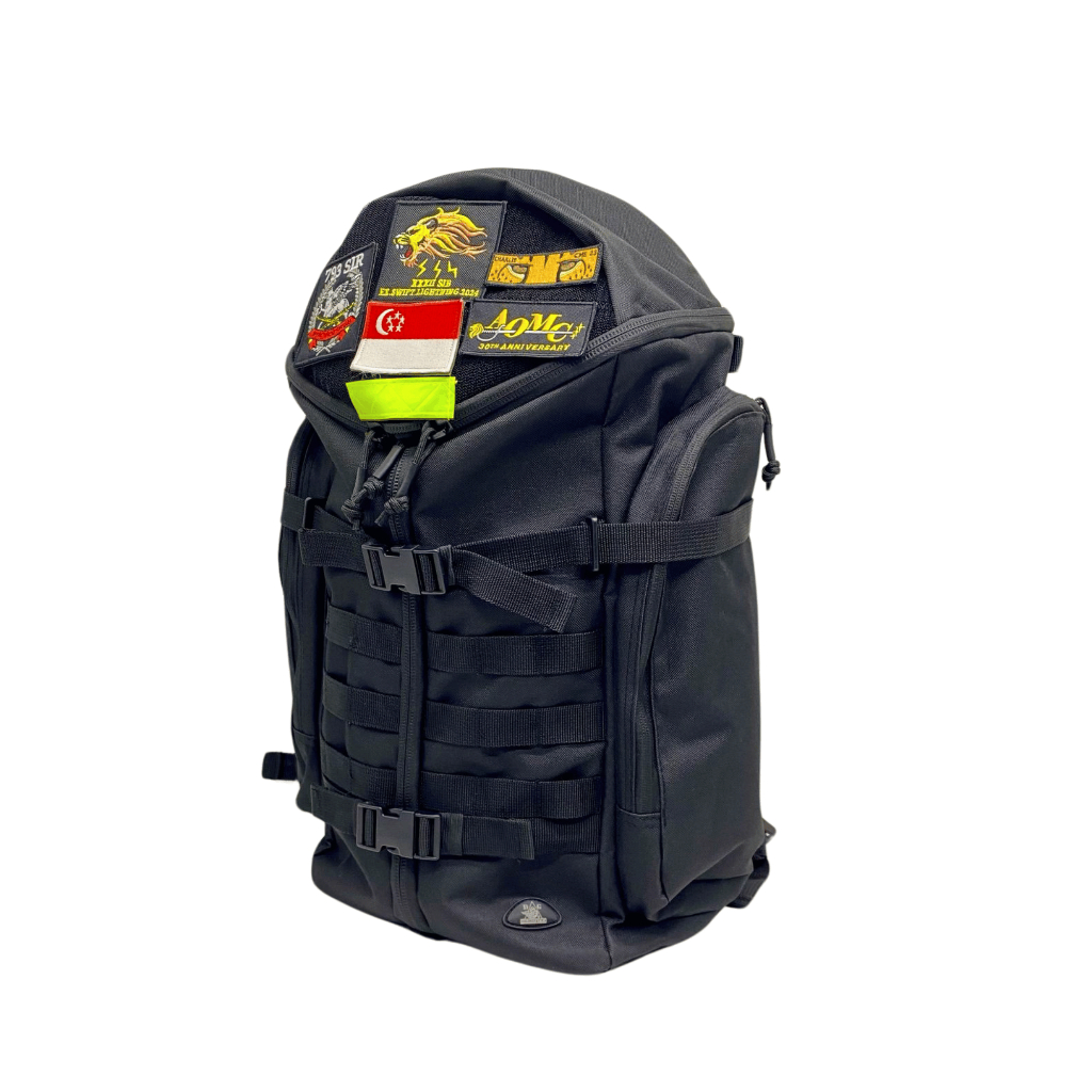 Official Seller) D&G Soldiertalk Xcursion Triple-Zip Tactical 30L