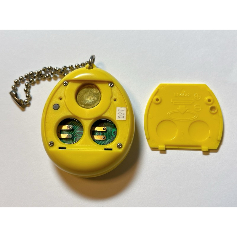 Bandai Tamagotchi 1996 FIRST GENERATION YELLOW Virtual Pet