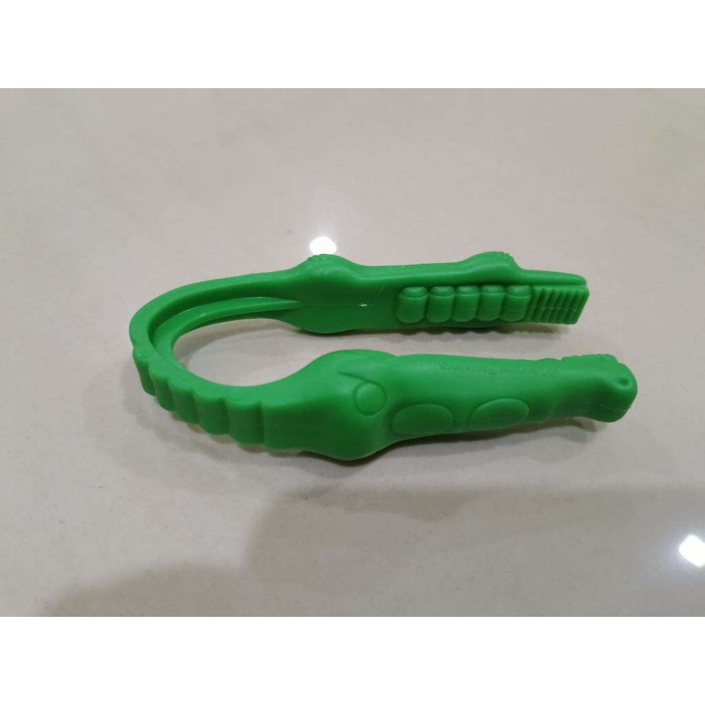 Learning Resources Gator Grabber Tweezer (1 piece) Fine Motor