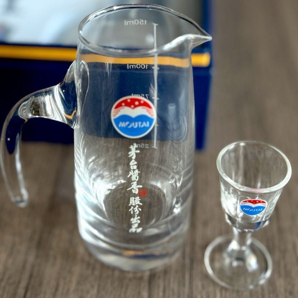 Kweichow Moutai Glass Set (4 decanters & 10 small cups) | Shopee