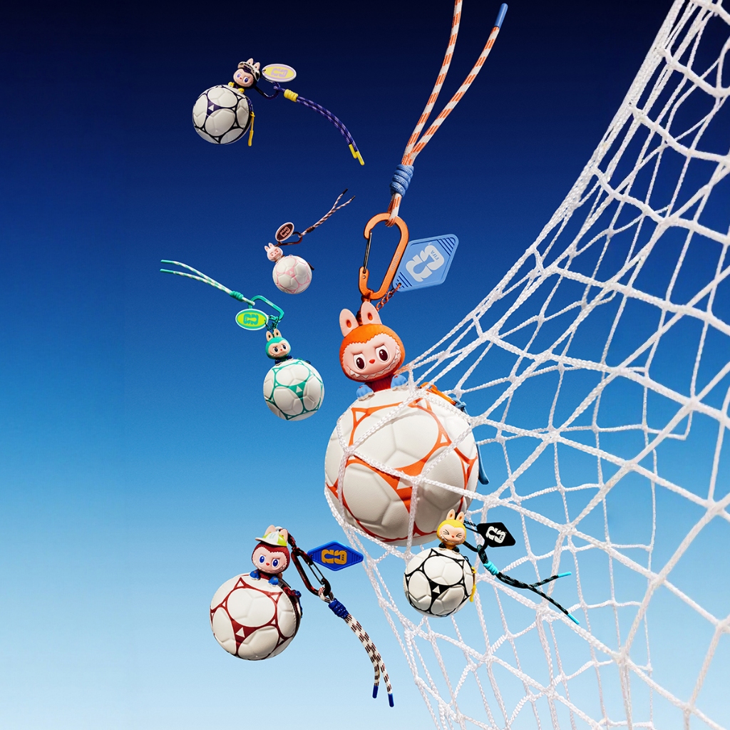 POP MART THE MONSTERS × FIFA SERIES - Football-shaped Mini Bag