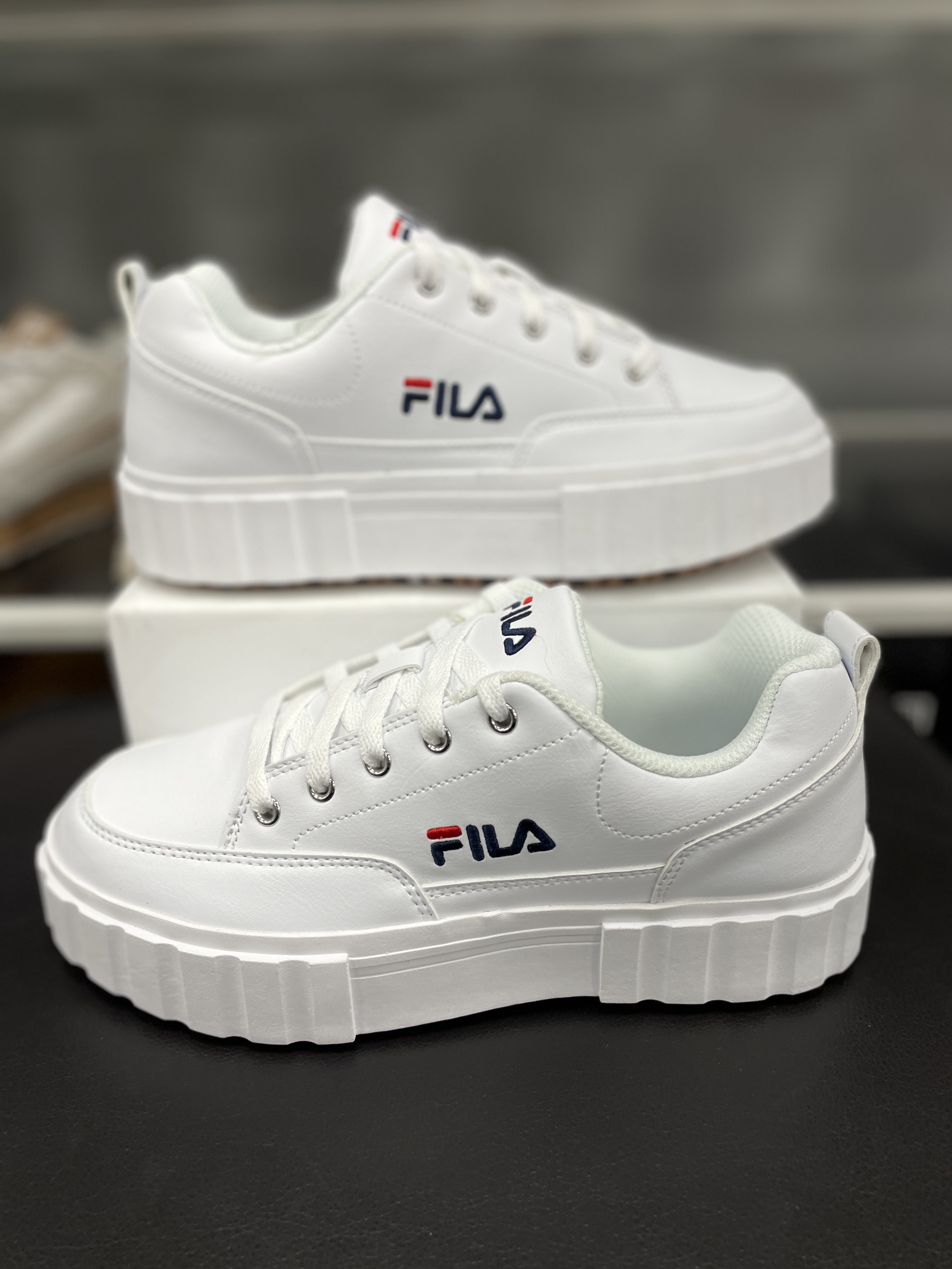 100% Authentic Korea Fila Sand Blast Row CV Sneakers | Shopee Singapore