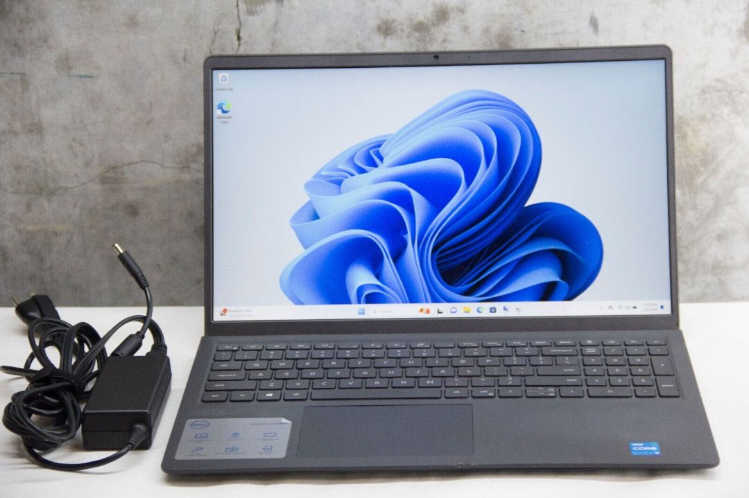 Dell Inspirion 15 Model 3511 i5 11th gen, 16gb ram 256gb ssd, 15.6