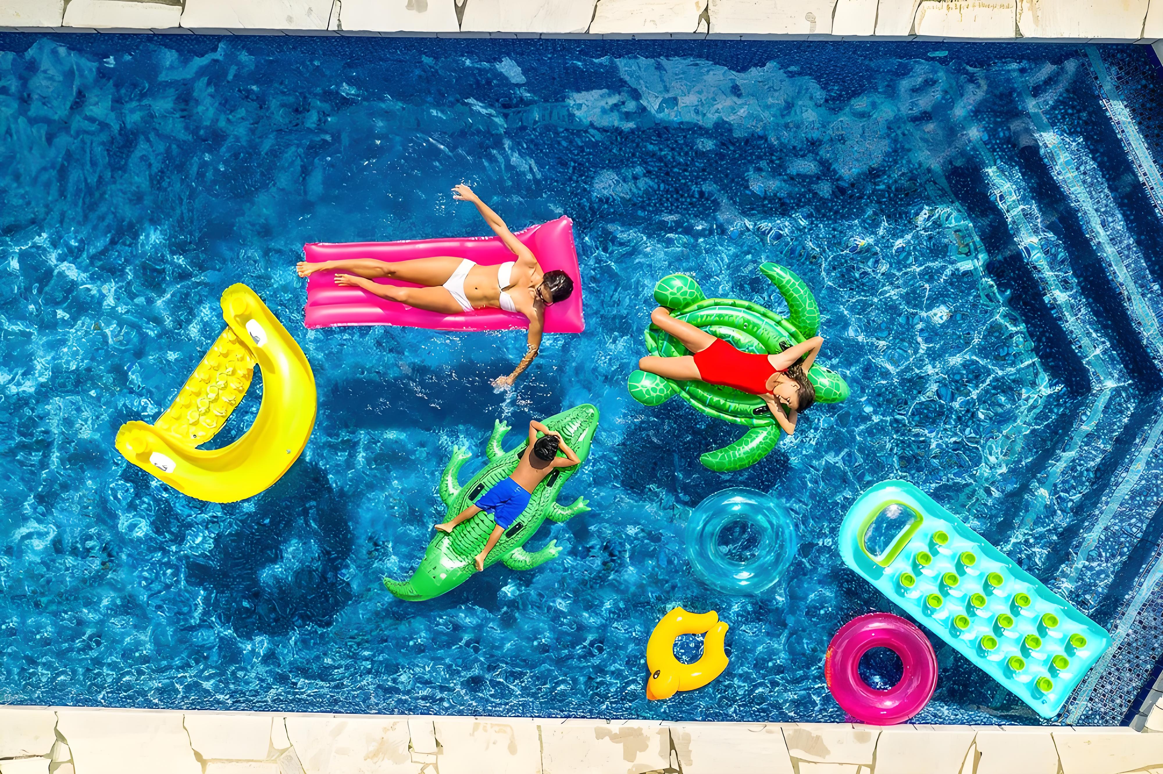 [SG Stock] Giant Inflatable Float Swimming Floaties Inflatable Ride-On ...