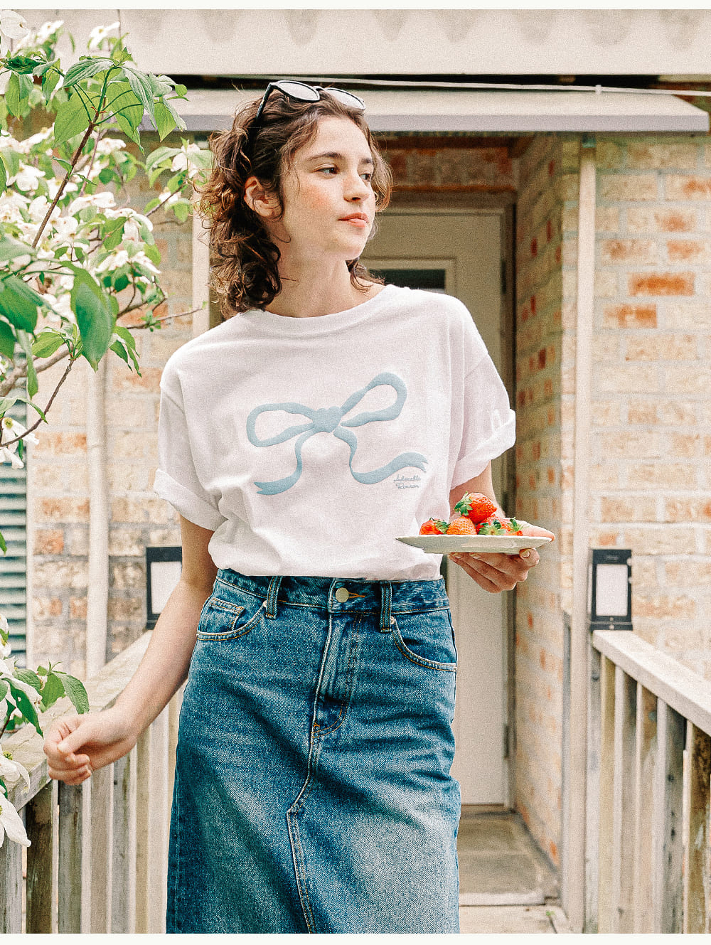 RONRON EMBO HEART RIBBON BASIC FIT T SHIRT | Shopee Singapore
