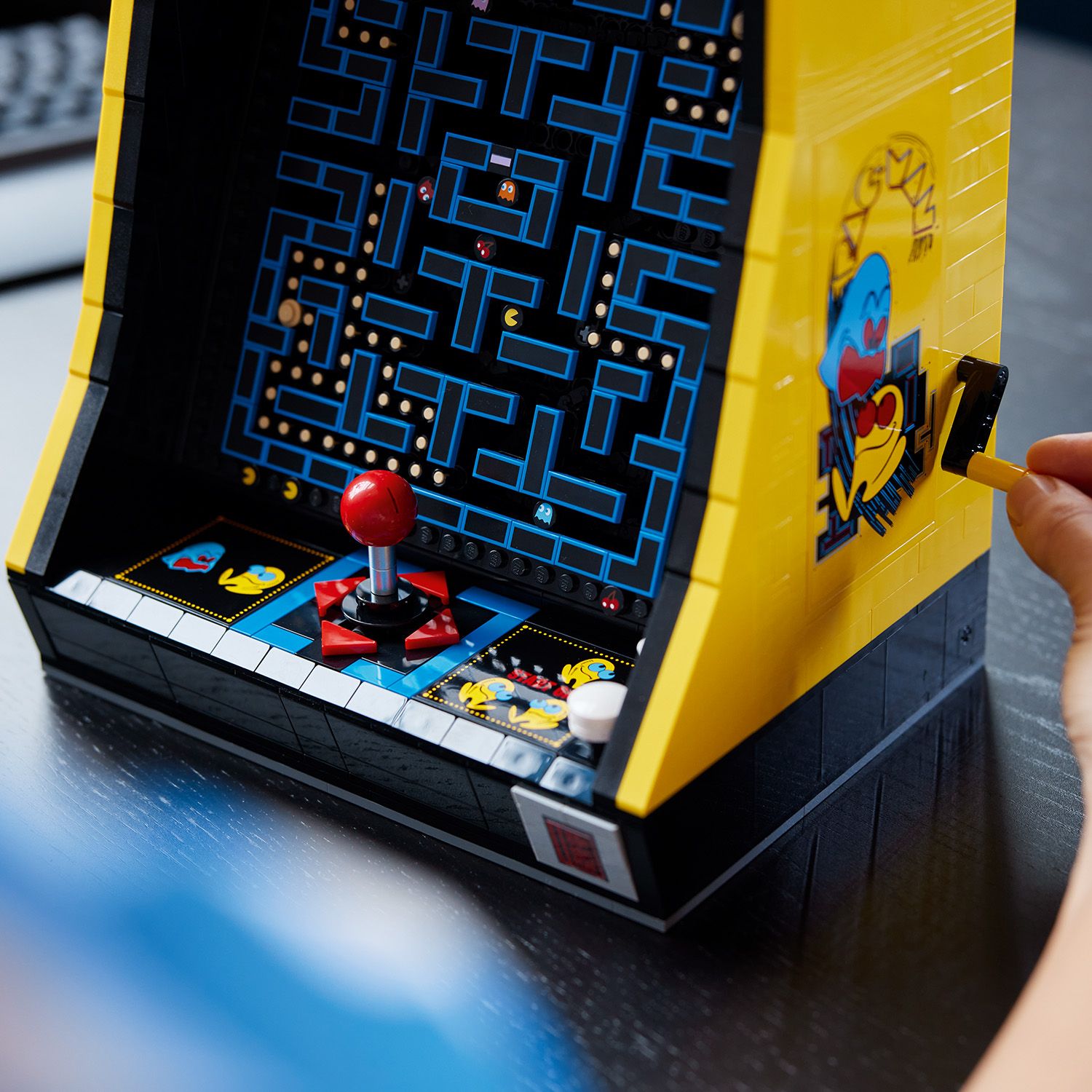 LEGO Icons 10323 PAC-MAN Arcade Building Kit (2,651 Pieces) | Shopee ...