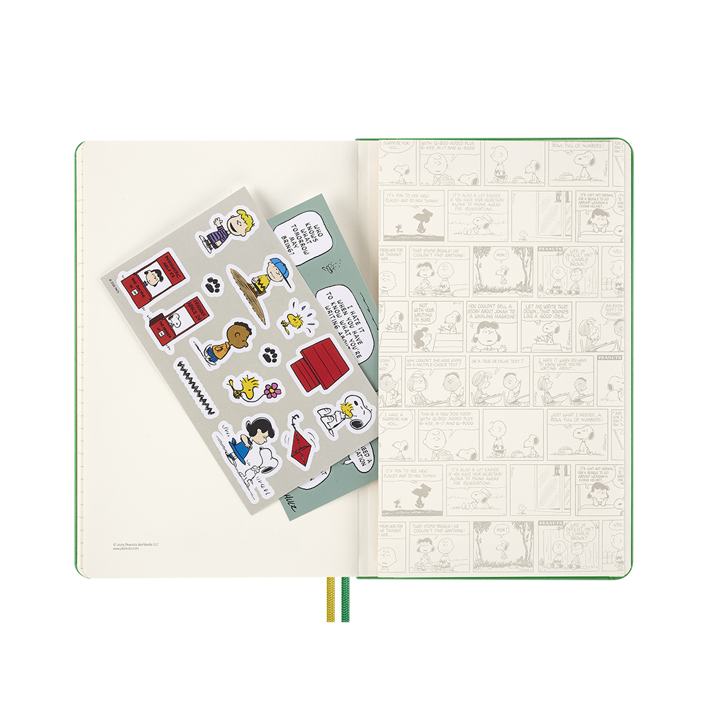 Moleskine x Peanuts Charlie & Snoopy 12M Planner 2026 Large | Shopee ...
