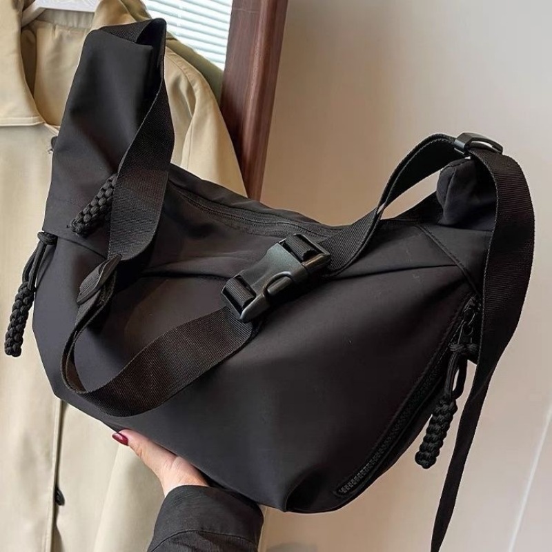 Metro LL170 Unisex Nylon Crossbody Bag – Three Sections, Lightweight, Medium Travel, Up To 40L – Soft Casing