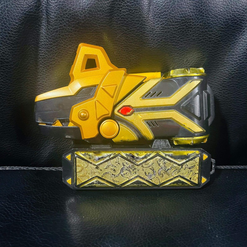 The DX Dino Commander Transforms Aba Black From Ranger Movement ...