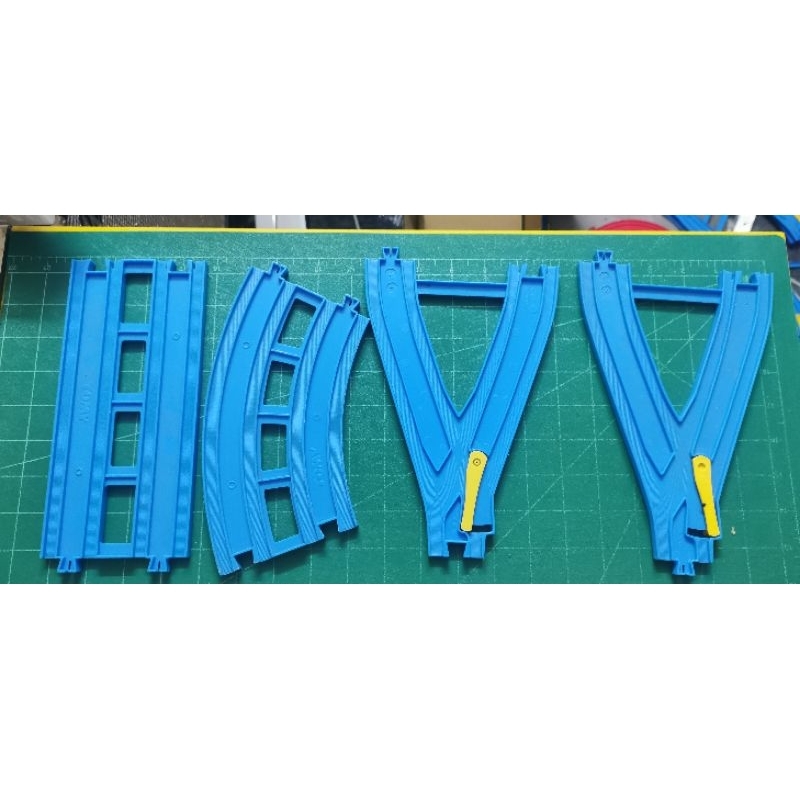 Tomy ️ Blue Rail Railway Splitter Snake Bone Track Hill Track Other ...