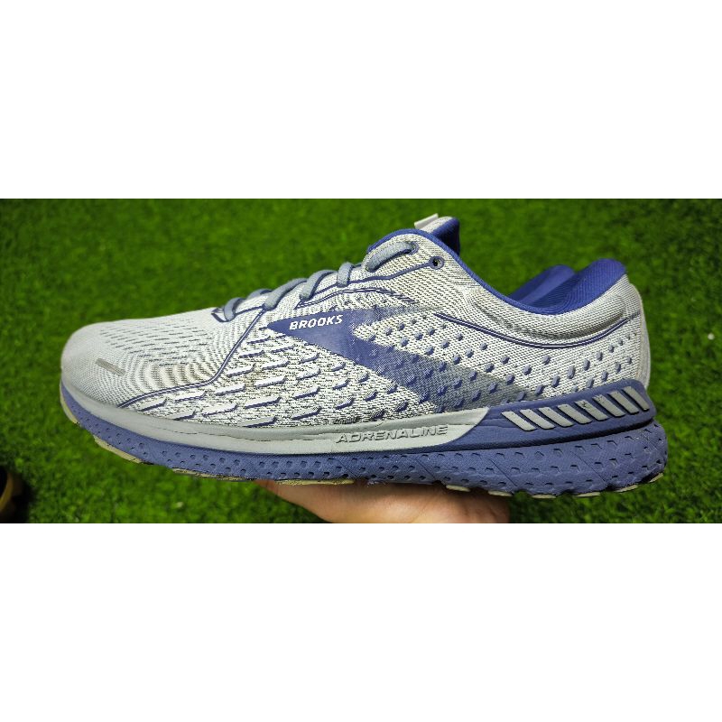 Brooks Adrenaline GTS 21 Wide Foot 2e Year 2021 Size 10 US 44 28 Cm. Shopee Singapore