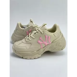 MLB チャンキーランナー ベーシック NY (Cream) MLB Chunky Runner Basic New York Yankees Cream | SASOM