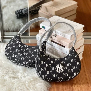 [MLB] Classic Monogram JQD Hobobag ★すぐ品切れ★ MLB Monogram Jacquard Hobo Bag | Kgifts.shop