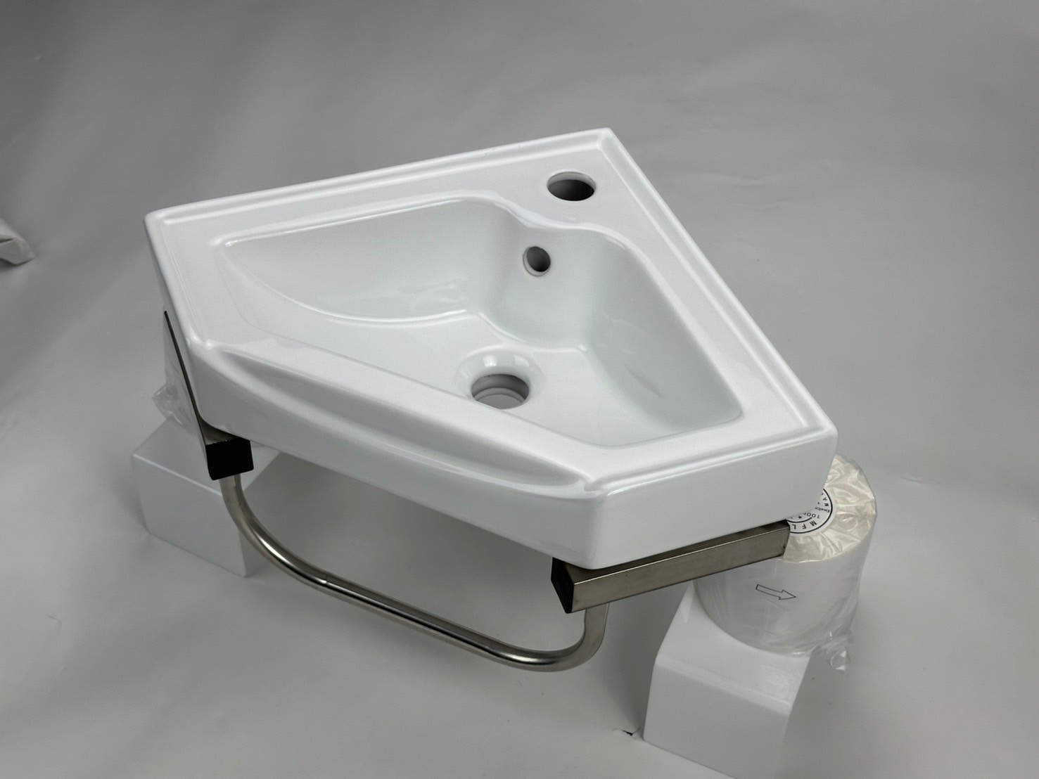 Forward Bathroom Sink Floating Wall Corner Design Ceramic Material ...