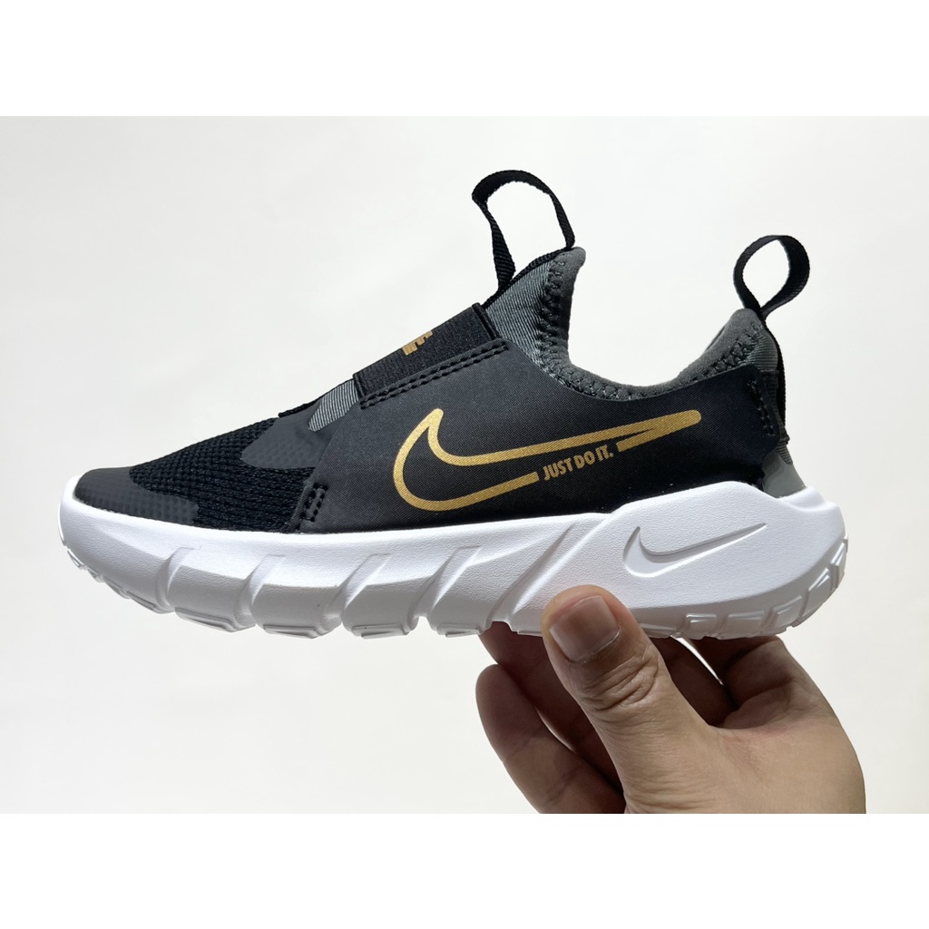 Girls nike slip on on sale shoes