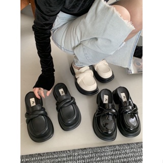 P Bread Sandal Top New 2023 Muller Shoes Fashion Replica Shoes - China Flip  Flops and Sandals price