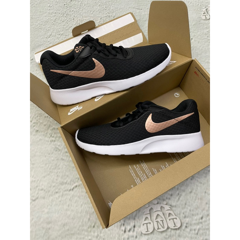 Nike tanjun black rose gold online