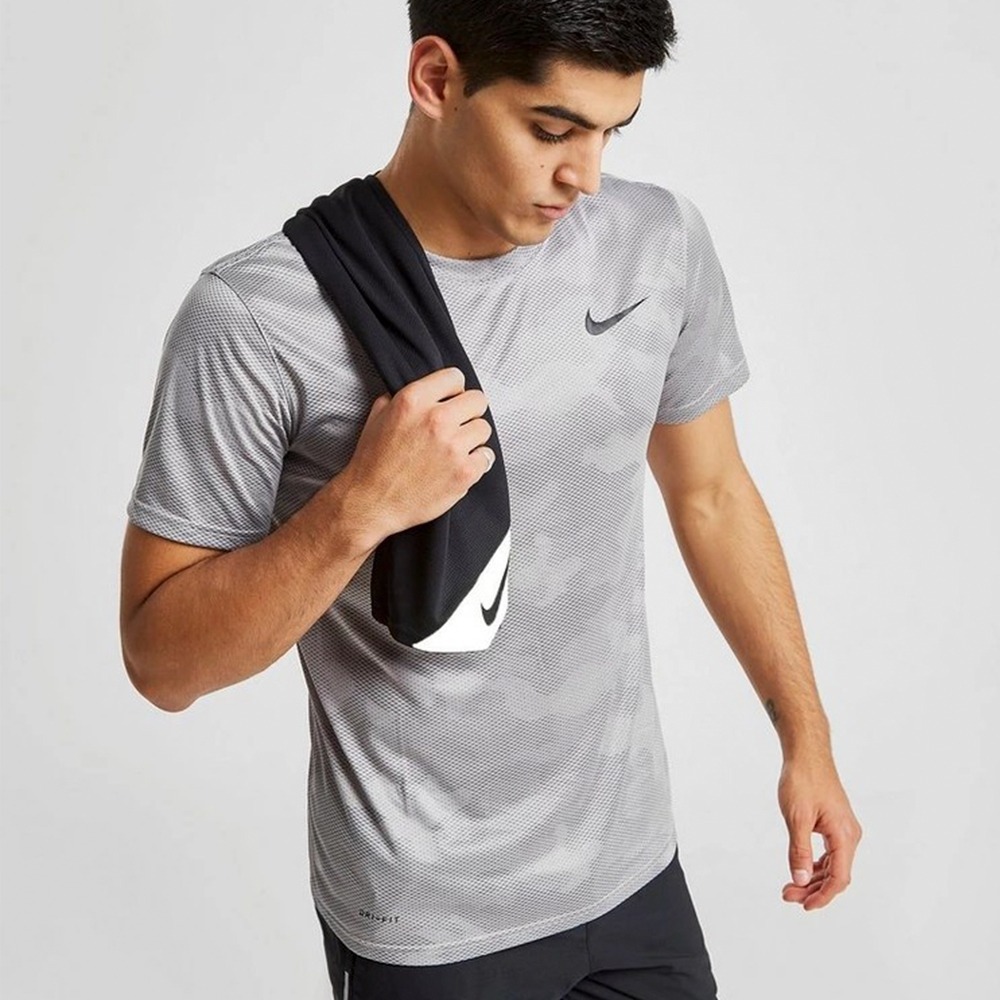 Nike small towel store