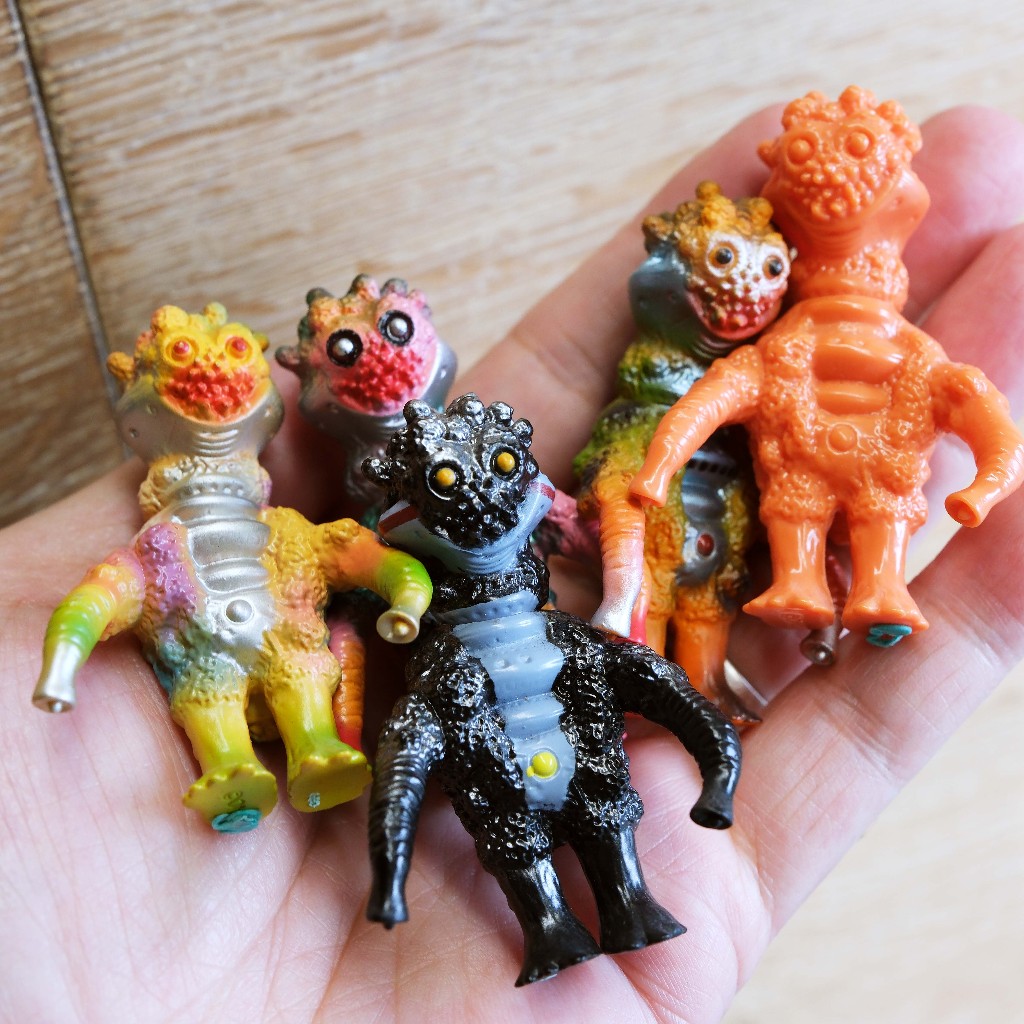 [Meteorite Monster All Five Types] Capsule Toy Doll sofubi Play In Soul ...