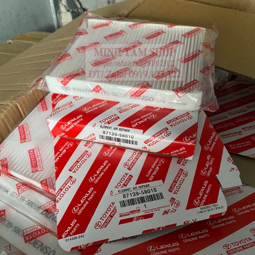 Air Conditioner Filter Toyota Innova, Hilux, Fortuner Life 2016*Now, Camry 2018 Now Shopee