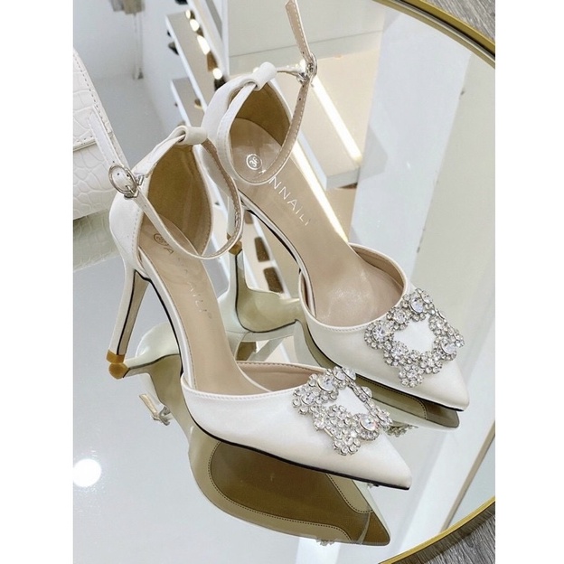 White pointed clearance stiletto heels