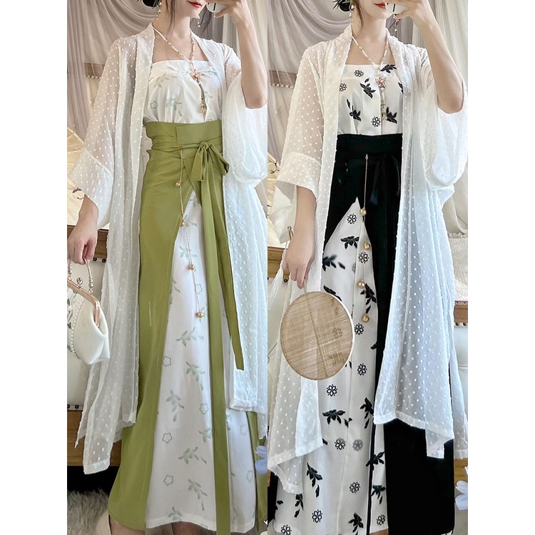 Song Dynasty Modern Hanfu Winged Sleeve Top and Spiral Skirt for Autumn and Winter - Yellow Rose 黄玫瑰 (Preorder)