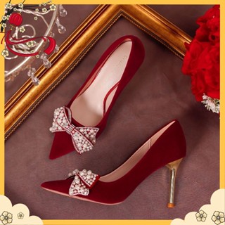 Red pumps near on sale me