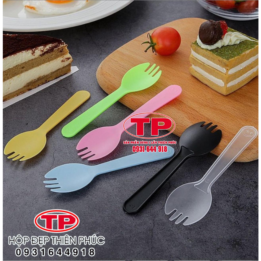 100 ColorMixed Spoons And Forks To Eat tiramisuPanta cotta red