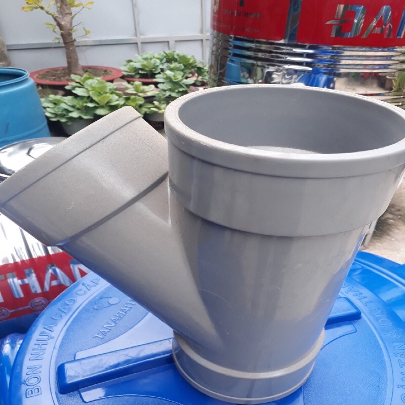 The YShaped PVC Pipe Connection Is Full size (Three Pins) Divided Into