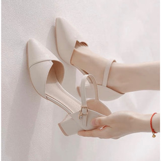 White block clearance heel pointed toe