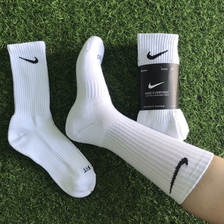 Nike crew socks double hotsell sided swoosh