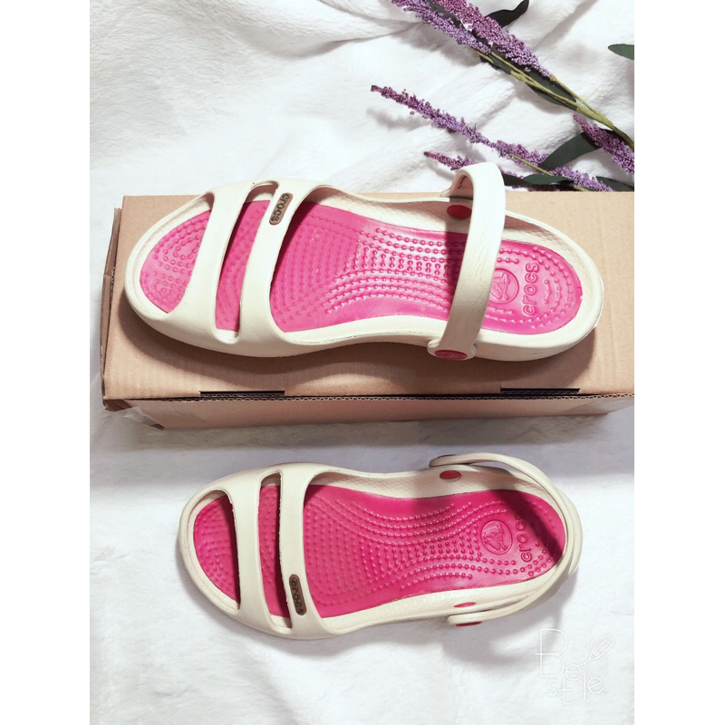 Women's crocs Sandals 2hand, new 98%, size w6 = 36 / 37 | Shopee Singapore