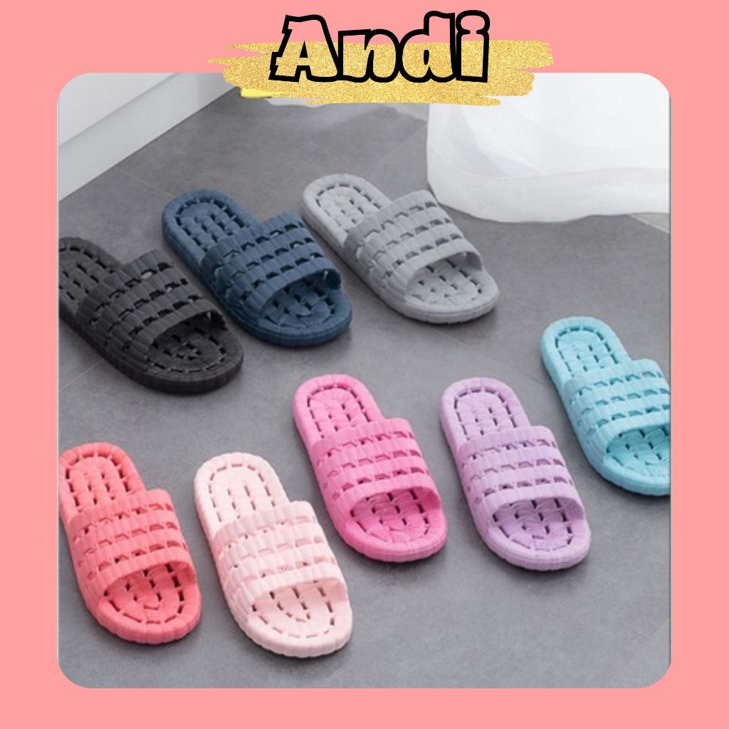 Perforated foam slippers Soft, anti-slip bathroom slippers in many ...
