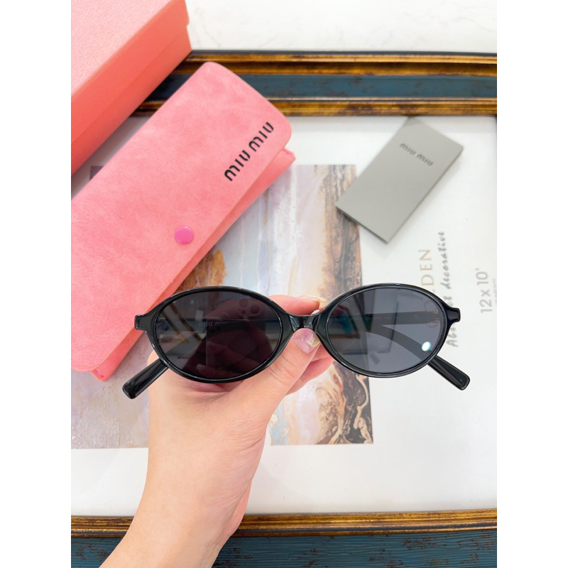 小物 00's MIUMIU ARCHIVE SUNGLASSES Y2K 小物 00's MIUMIU ARCHIVE SUNGLASSES Y2K 00's MIUMIU ARCHIVE